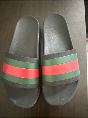 Gucci Black Slide Sandals with Green and Red Stripes